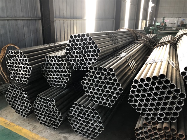 衢州小口径厚壁无缝钢管